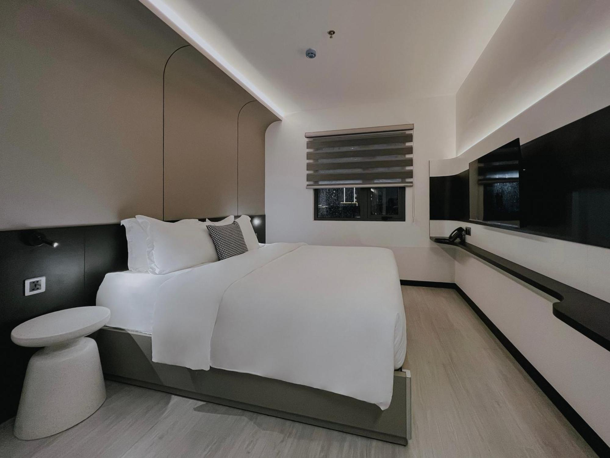 The Concept Hotel Hcmc- District 1 Хошимін Екстер'єр фото