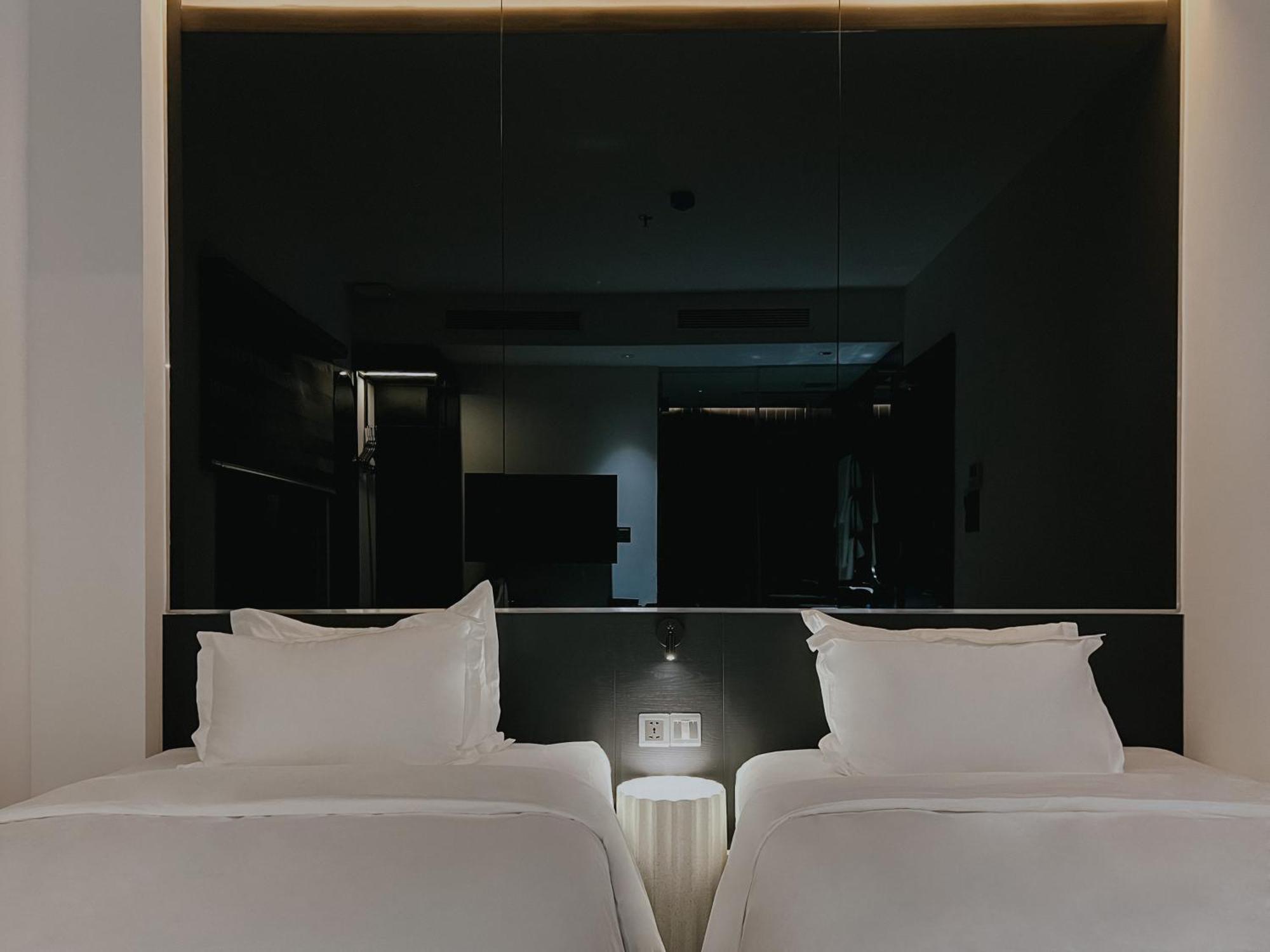 The Concept Hotel Hcmc- District 1 Хошимін Екстер'єр фото