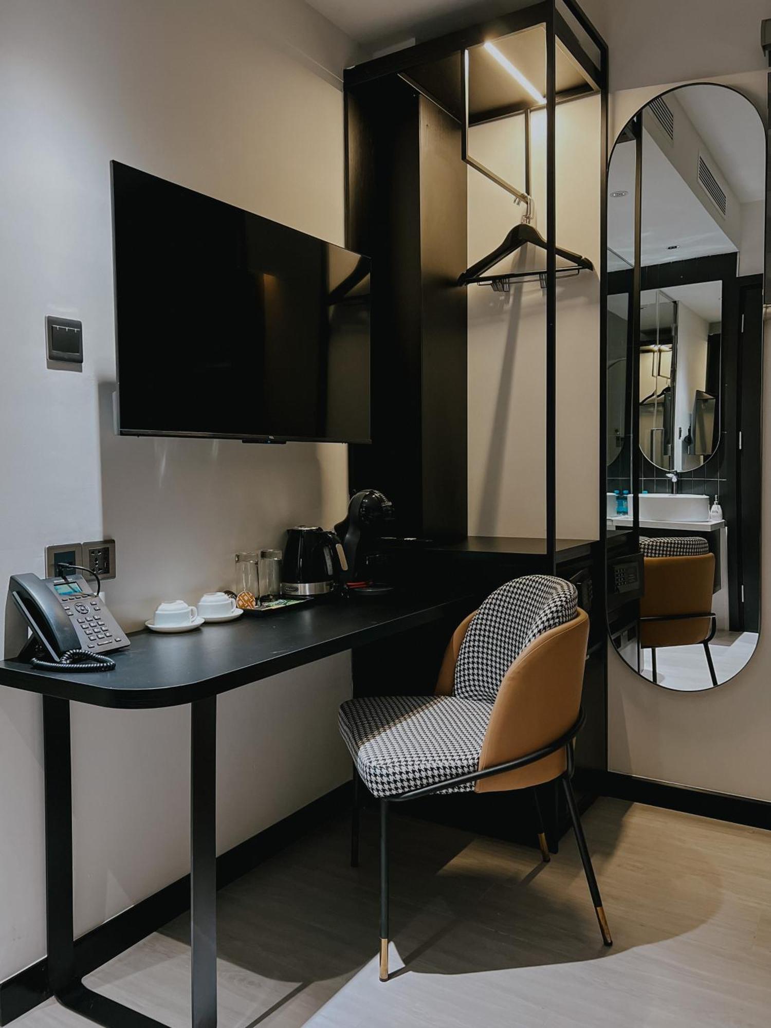 The Concept Hotel Hcmc- District 1 Хошимін Екстер'єр фото