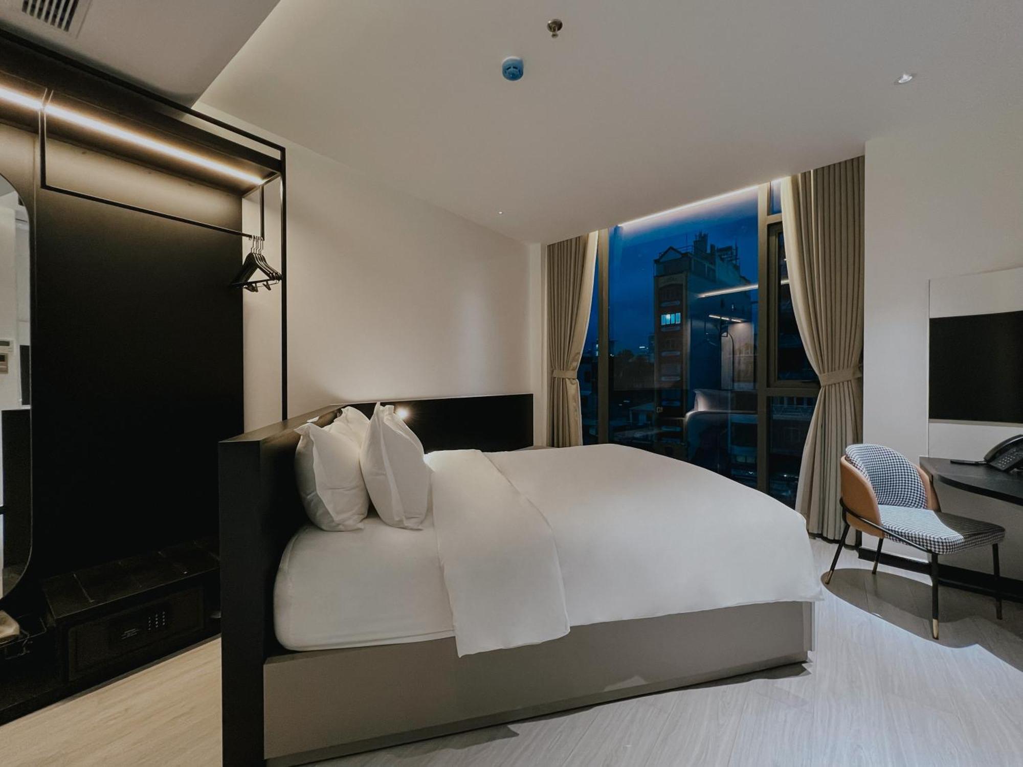 The Concept Hotel Hcmc- District 1 Хошимін Номер фото